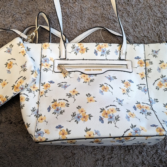 Steve Madden floral purse - Picture 2 of 3